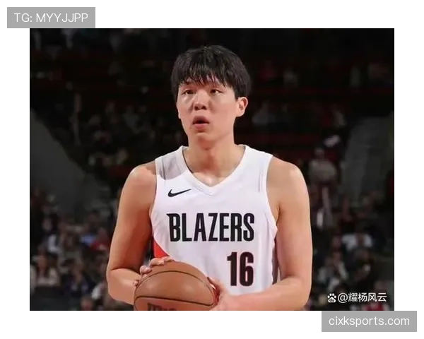 杨瀚森训练完啃鸡腿那一下，真绷不住了